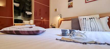 JOIVY Trendy 1-Bed Flat, Easy Access To Centre