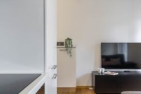 JOIVY Superb Flat For 4 W/Balcony Near Milano Centrale