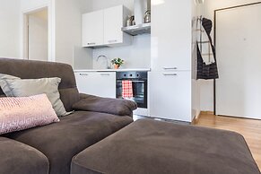 JOIVY Superb Flat For 4 W/Balcony Near Milano Centrale