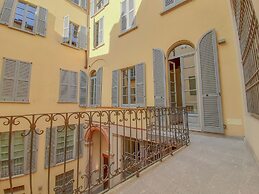 JOIVY Fulcorina Sforza Splendid flat in Central Milan