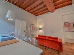JOIVY Fulcorina Sforza Splendid flat in Central Milan