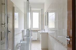 JOIVY Family Flat W/Terrace & Parking Near Beach