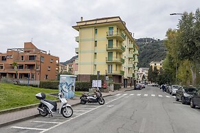 JOIVY Family Flat W/Terrace & Parking Near Beach