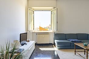 JOIVY Family Flat W/Terrace & Parking Near Beach