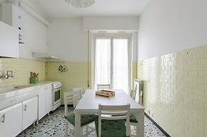 JOIVY Family Flat W/Terrace & Parking Near Beach