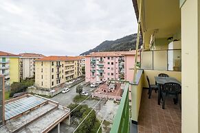 JOIVY Family Flat W/Terrace & Parking Near Beach