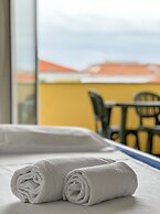 JOIVY Family Flat W/Terrace & Parking Near Beach