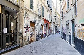 JOIVY Stylish Open-Plan Flat In Historic Centre