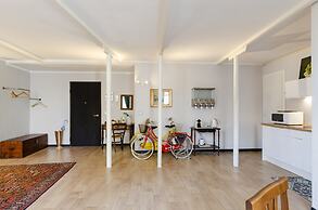 JOIVY Superb Flat Near Ch. Columbus' House