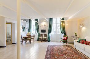 JOIVY Superb Flat Near Ch. Columbus' House