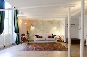 JOIVY Superb Flat Near Ch. Columbus' House