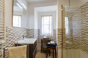 JOIVY Superb Flat Near Ch. Columbus' House