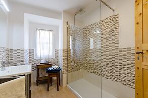 JOIVY Superb Flat Near Ch. Columbus' House