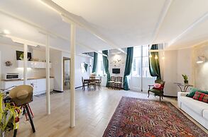 JOIVY Superb Flat Near Ch. Columbus' House