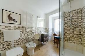 JOIVY Superb Flat Near Ch. Columbus' House