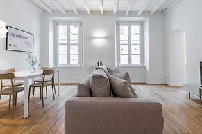 JOIVY Fulcorina Spiga Modern flat next to the Duomo