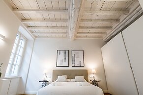 JOIVY Fulcorina Spiga Modern flat next to the Duomo