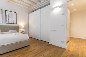 JOIVY Fulcorina Spiga Modern flat next to the Duomo