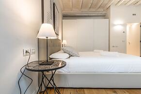 JOIVY Fulcorina Spiga Modern flat next to the Duomo