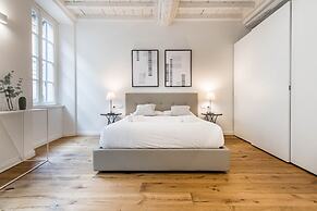 JOIVY Fulcorina Spiga Modern flat next to the Duomo