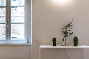 JOIVY Fulcorina Spiga Modern flat next to the Duomo