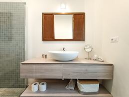 JOIVY Bright Flat W/2 Balconies & Sea View