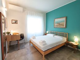 JOIVY Bright Flat W/2 Balconies & Sea View