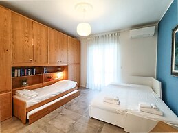 JOIVY Bright Flat W/2 Balconies & Sea View