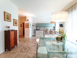 JOIVY Bright Flat W/2 Balconies & Sea View