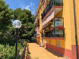 JOIVY Bright Flat W/2 Balconies & Sea View