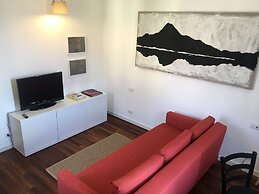 JOIVY Stylish Apt in Centre of Cernobbio
