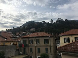 JOIVY Stylish Apt in Centre of Cernobbio