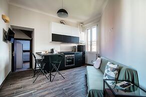 JOIVY Stylish Flat, 5-Minute Metro Trip To Centre