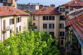 JOIVY Stylish Flat, 5-Minute Metro Trip To Centre