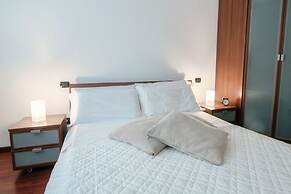 JOIVY Splendid Flat W/Terrace Near Lake Como