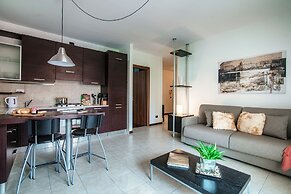 JOIVY Splendid Flat W/Terrace Near Lake Como