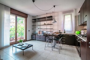 JOIVY Splendid Flat W/Terrace Near Lake Como