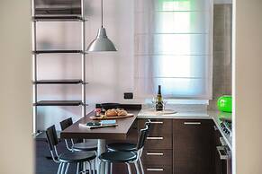 JOIVY Splendid Flat W/Terrace Near Lake Como