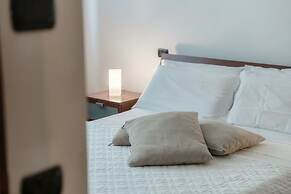 JOIVY Splendid Flat W/Terrace Near Lake Como