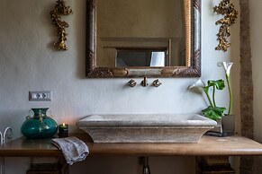 JOIVY Presents Badia Ardenga