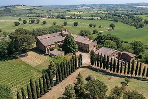 JOIVY Presents Badia Ardenga