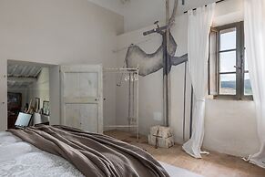 JOIVY Presents Badia Ardenga