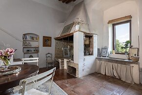 JOIVY Presents Badia Ardenga