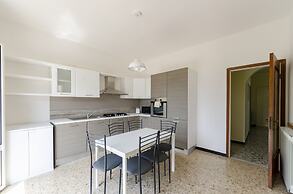 JOIVY Family Flat W/3 Balconies, 10 Min To Beach