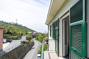 JOIVY Family Flat W/3 Balconies, 10 Min To Beach