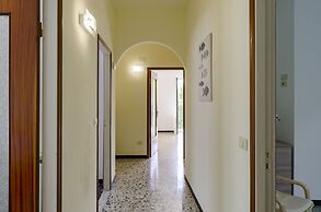 JOIVY Family Flat W/3 Balconies, 10 Min To Beach