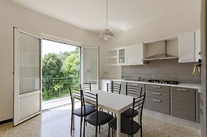 JOIVY Family Flat W/3 Balconies, 10 Min To Beach