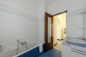 JOIVY Family Flat W/3 Balconies, 10 Min To Beach