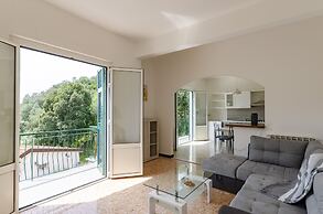 JOIVY Family Flat W/3 Balconies, 10 Min To Beach