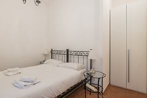 JOIVY Trevi Fountain's relais